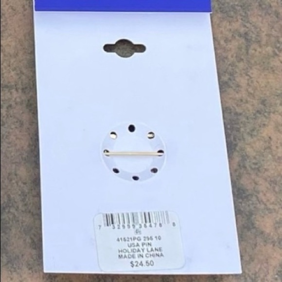 NWT HOLIDAY LANE USA RED WHITE BLUE CRYSTAL PIN BROOCH - Picture 3 of 3